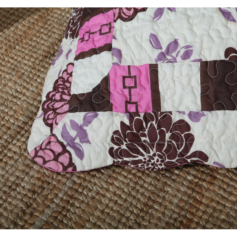 Glam Polyester Floral Quilt, King Quilt + 2 King Shams