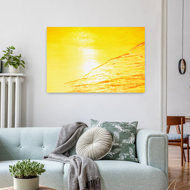 Vagues de mer en jaune avec lumière du soleil, art de plage contemporain, H 24 po x l 36 po