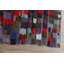 Tapis décoratif en laine de conception unique 3 pi 8 po x 5 pi 10 po noué à la main des années 1970 en rouge/mauve/gris