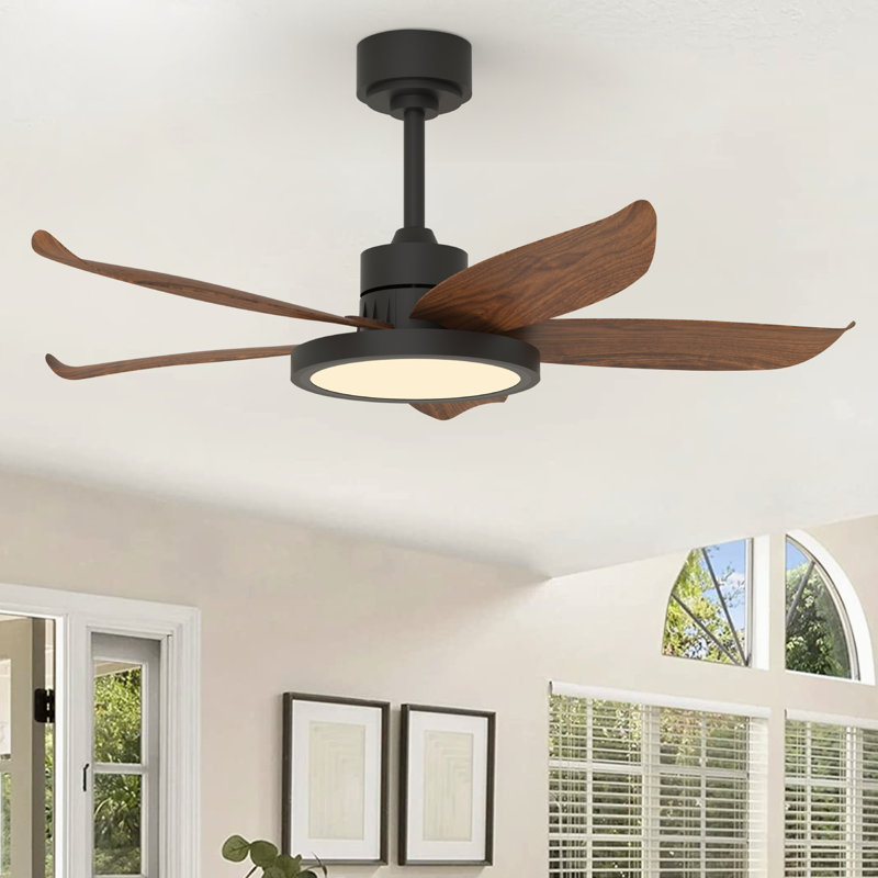 Ventilateur de plafond réversible à DEL à 5 pales de 42 po avec lumière et télécommande, Bois brun foncé