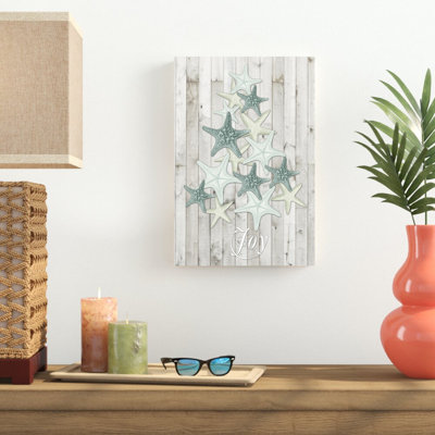 «Coastal Christmas III» par Vision Studio - impression sur toile tendue