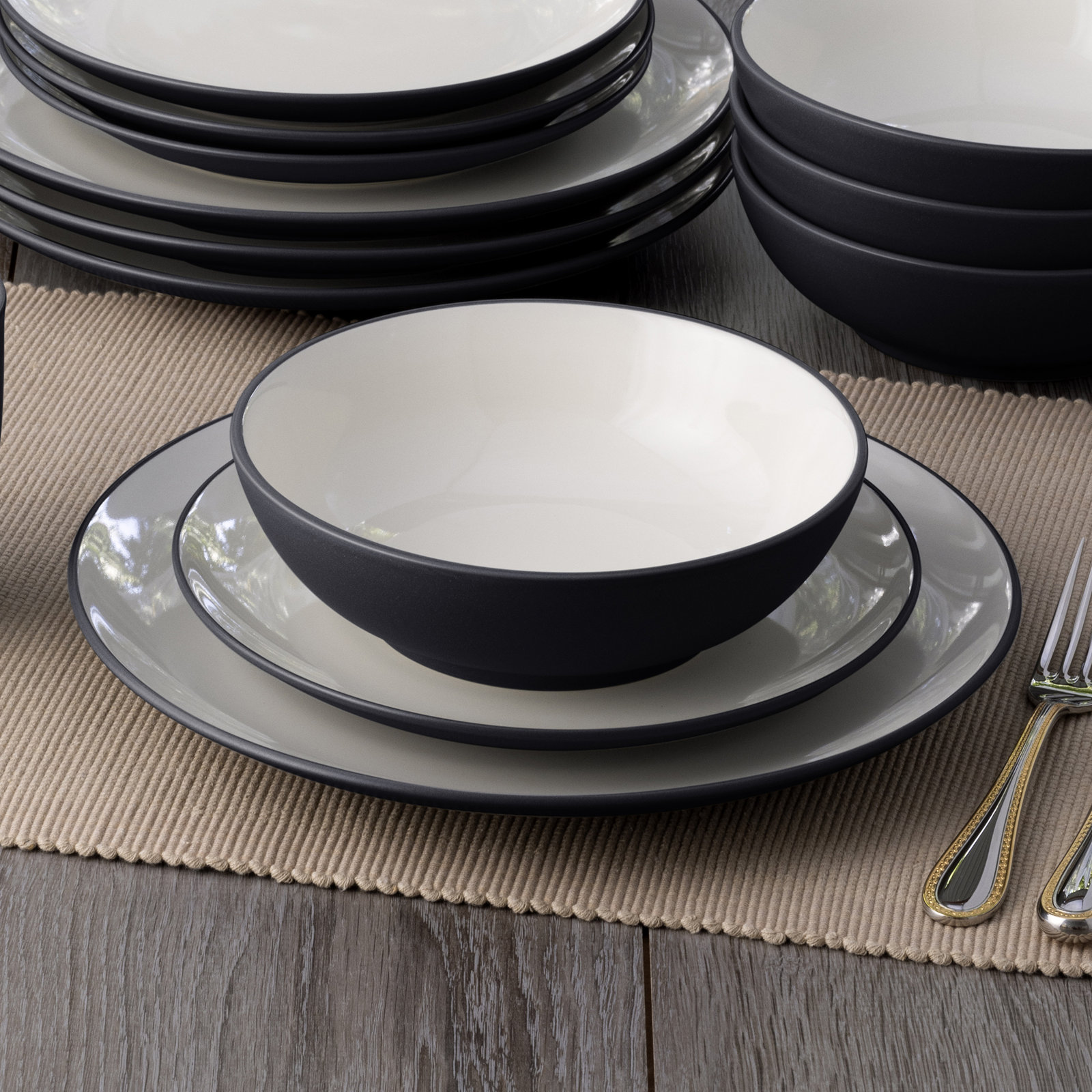 Noritake Colorwave Coupe 4-Piece Place Setting, Service for 1, Graphite