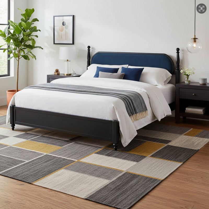 Structure de très grand lit, plateforme en bois massif avec lattes, mobilier de chambre moderne bleu marine et noir, aucun sommier nécessaire