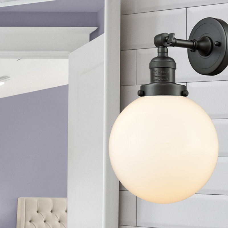Applique murale pour salle de bain 1 lumière Clementina, Ampoule DEL 6 watts Vinage, Boîtier blanc mat, Bronze huilé