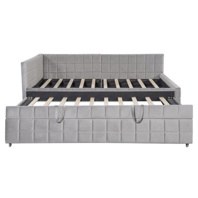 Full Upholstered Tufted Corner Daybed With Trundle And Usb Ports by Latitude Run