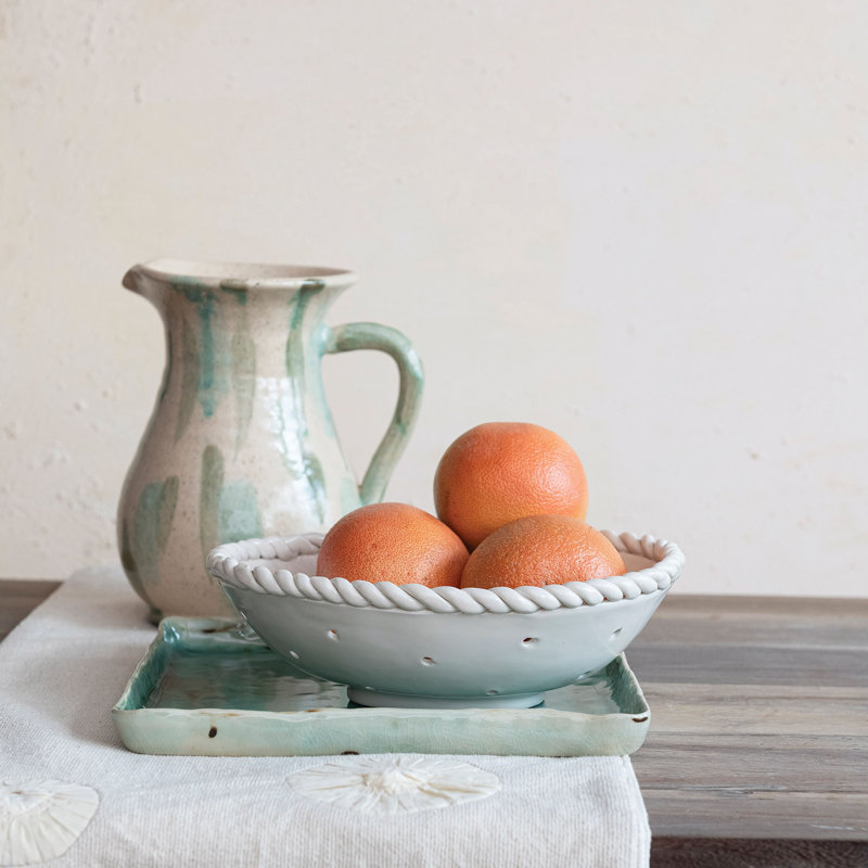 Stoneware Colander with Twisted Edge