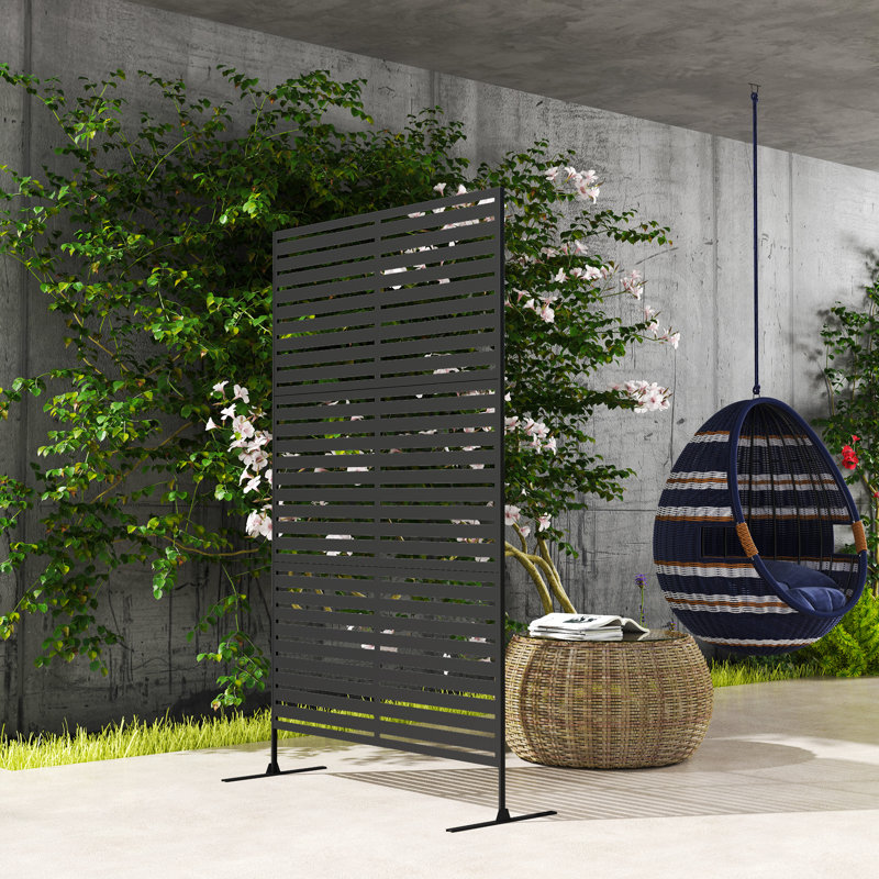 Outdoor Privacy Screen