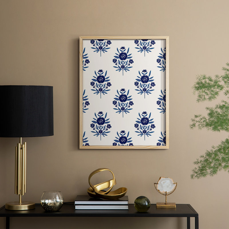 Motif de fleurs indigo II, impression encadrée - bois massif, H 15 po x l 12 po
