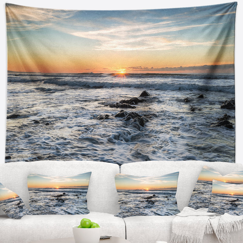 Seashore white surf avec une tapisserie de mer turbulente, H 32 po x l 39 po