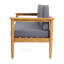 Bois avec un look tendance et des coussins au design attrayant