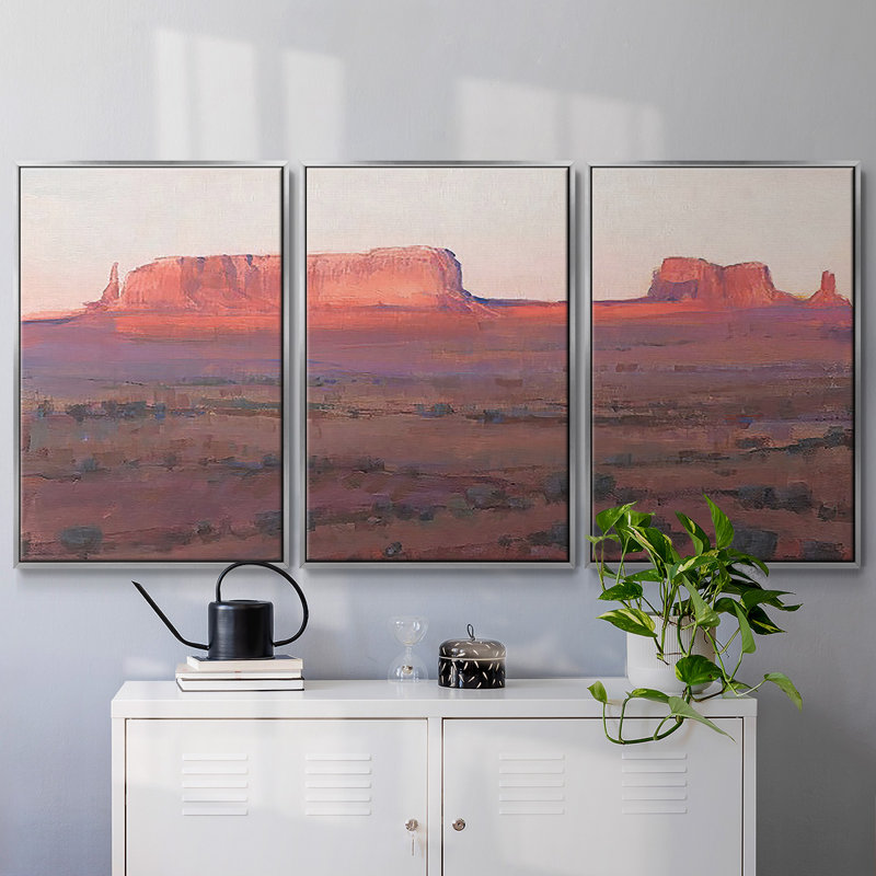 Red Rocks At Dusk I, reproduction d'art encadrée sur toile 3 pièces, Argenté, H 40 po x l 78 po x P 2 po