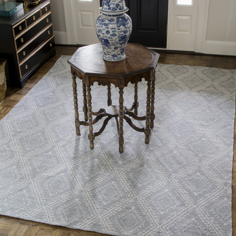 Easton Geometric Area Rug in Gray, Rectangle 7'6" x 9'6"