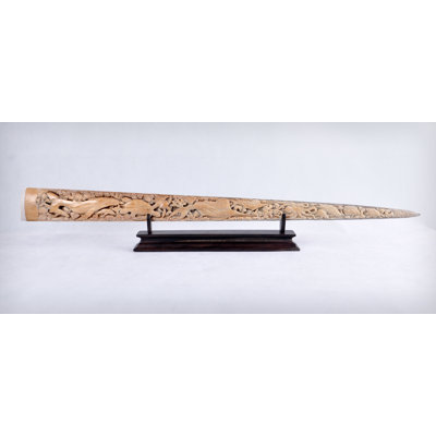 Bareen Figurines & Sculptures