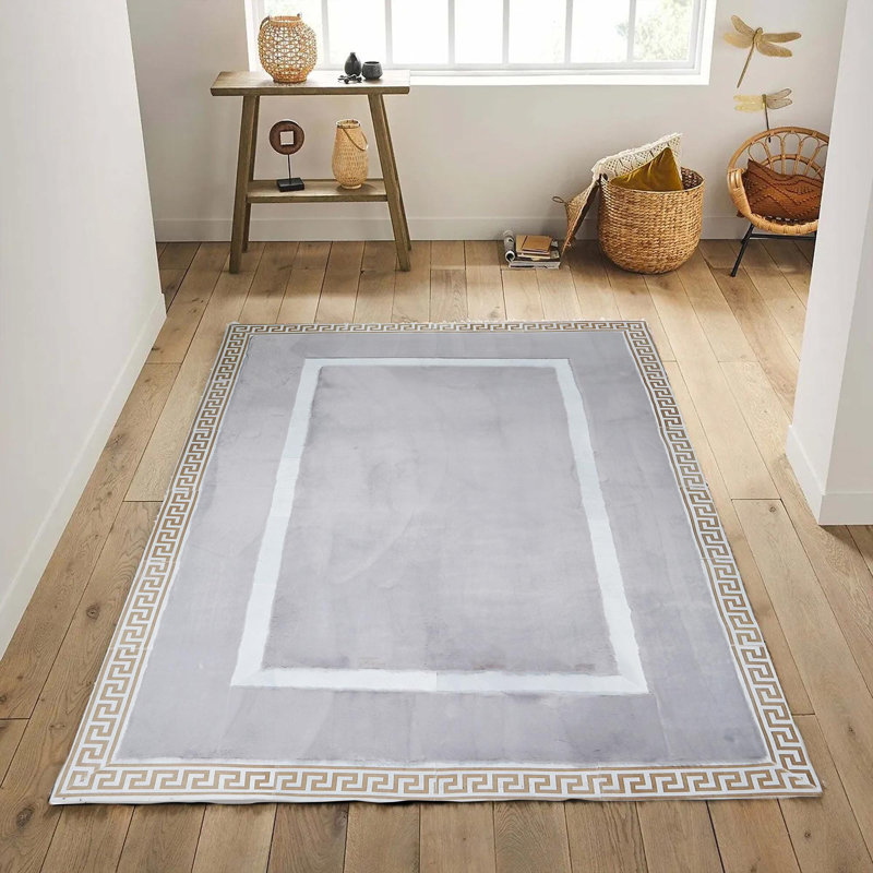 Tapis en fausse fourrure gris doux fabriqué à la main, Rectangle 6 pi x 2 pi