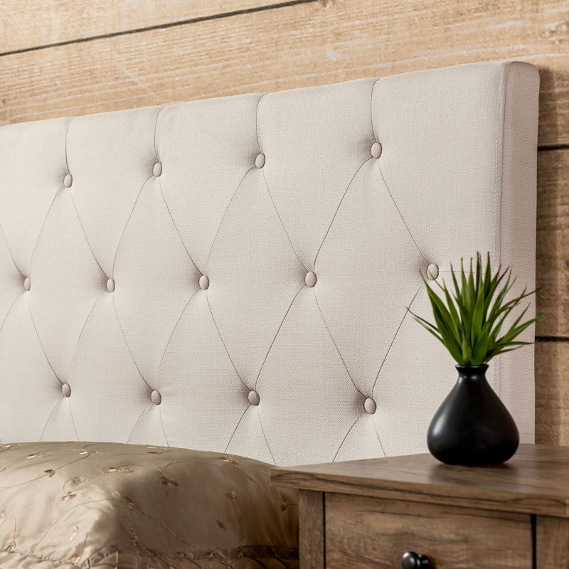 Ensemble de chambre avec grand lit en bois 4 pièces Keilianys