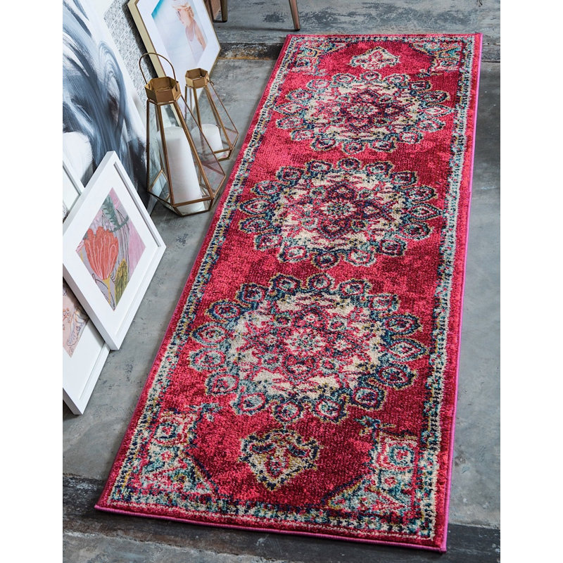 Tapis à motif oriental rouge Dauphine, Tapis de couloir 2 pi 7 po x 10 pi