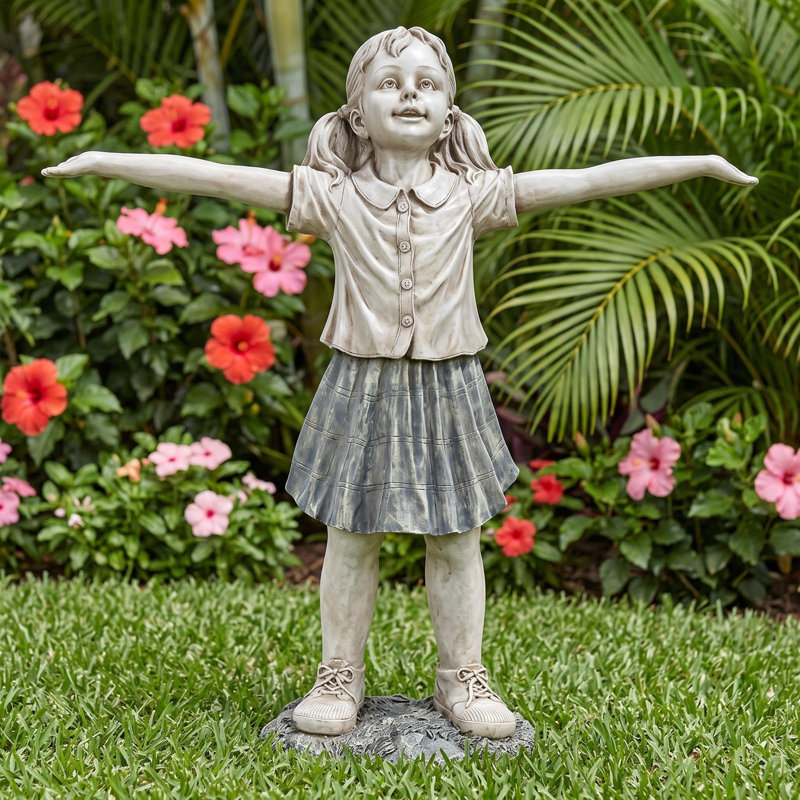 Statue enfant du jardin optimiste espère