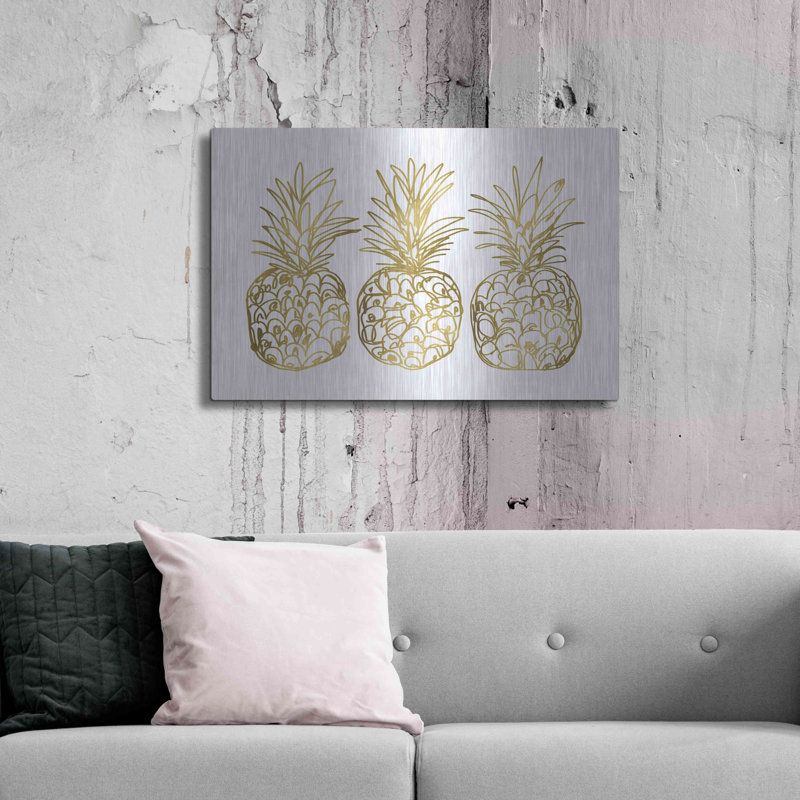 «Three Golden Pineapples» par Linda Woods, H 24 po x l 36 po