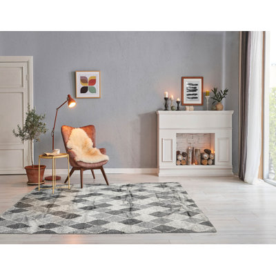Tapis intérieur / extérieur gris en laine noué à la main à motif géométrique de 5 pi 3 po x 7 pi 7 po Kokoro