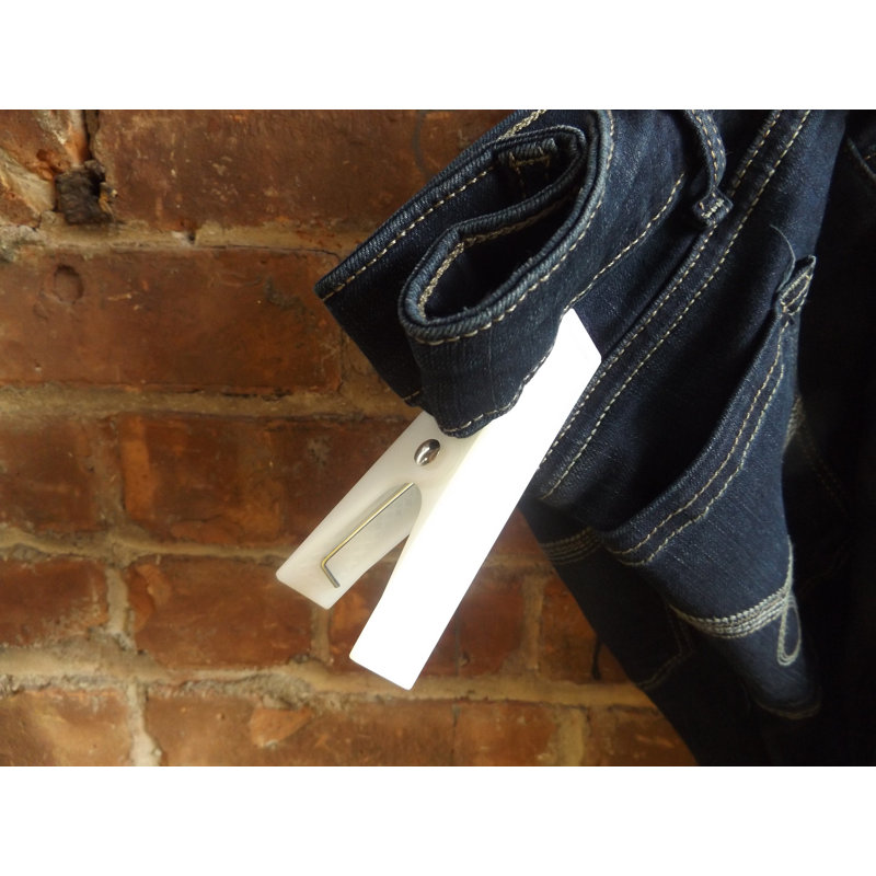 Attaches de fixation