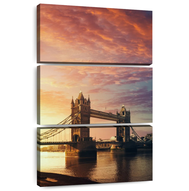 Masam Tower Bridge Sunrise View