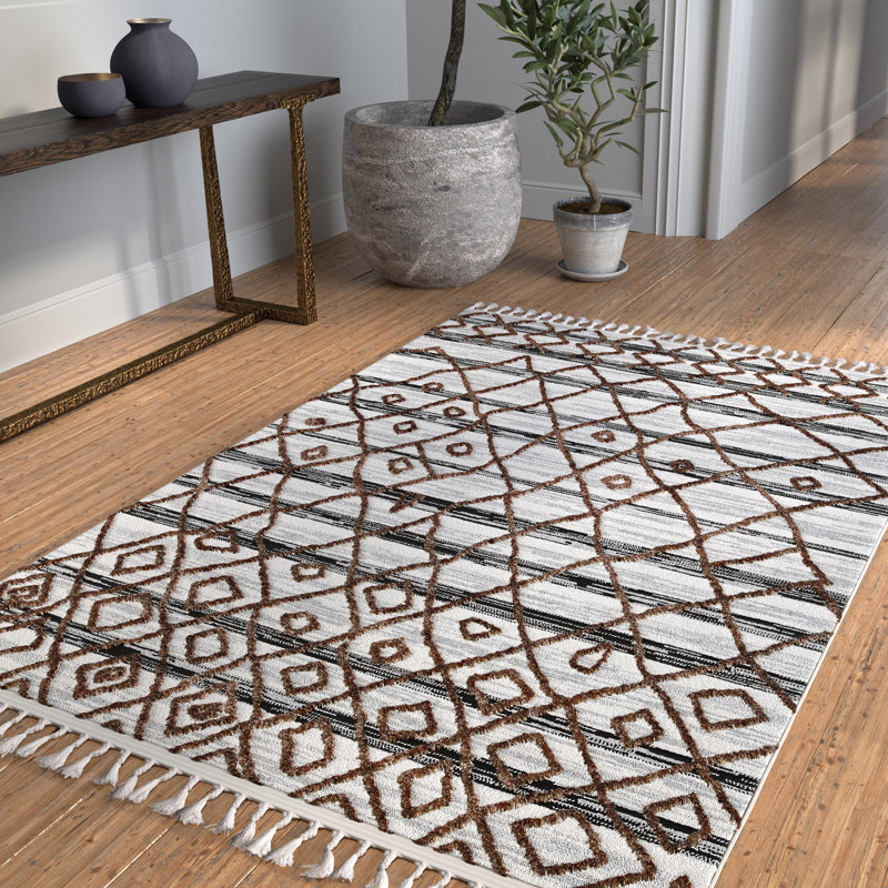 Directions White And Black Polyester Rug 8X10