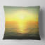 Coussin de soleil sur les eaux beach-123400941