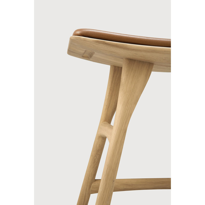 Osso 19.7" Short Stool, Varnished Oak, Brown