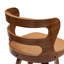 Tabouret de bar pivotant rembourré avec structure en bois Mundrae, pieds en bois d'hévéa-758078280