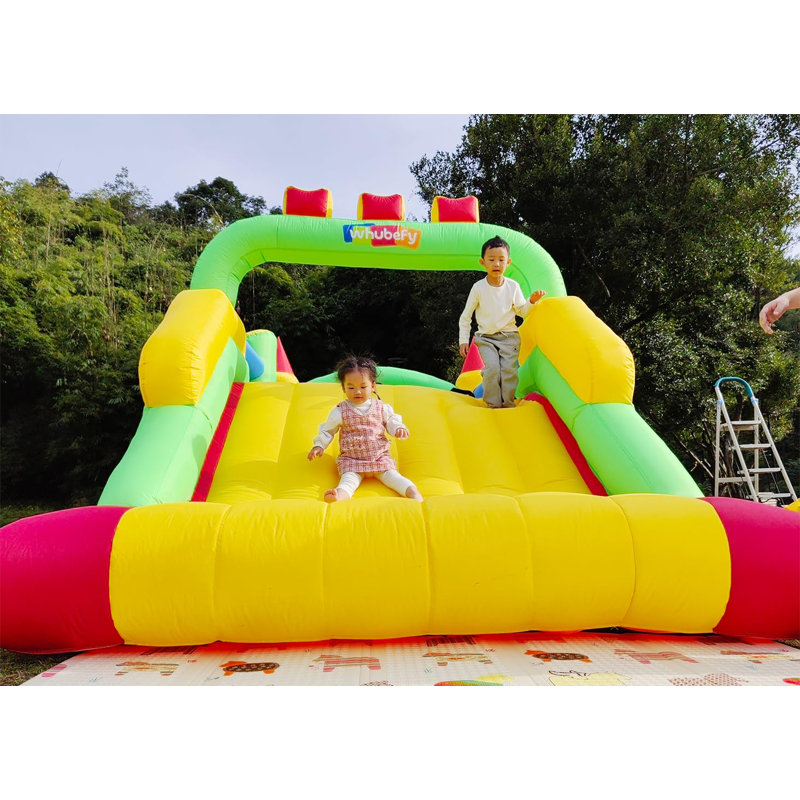 Jeu gonflable avec glissade et souffleur d'air 8,2 pi x P 18,04 pi