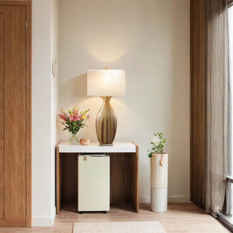 A Stylish Porcelain Vase-inspired Table Lamp