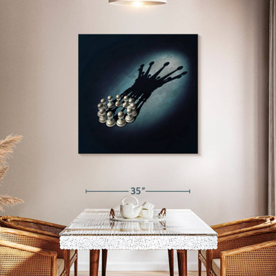 Senne Chess Pawn Crown Shadow