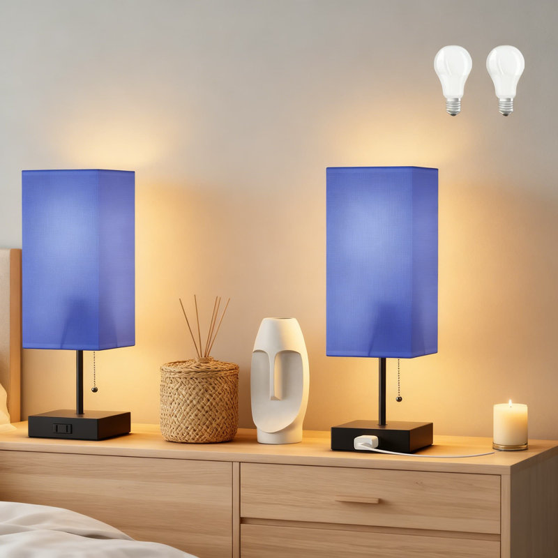 Ensemble de 2 lampes de chevet avec prises CA et ports USB, lampe de bureau à DEL à intensité variable à 3 voies avec chaîne de traction, comprend un abat-jour en tissu pour la table de chevet et le salon