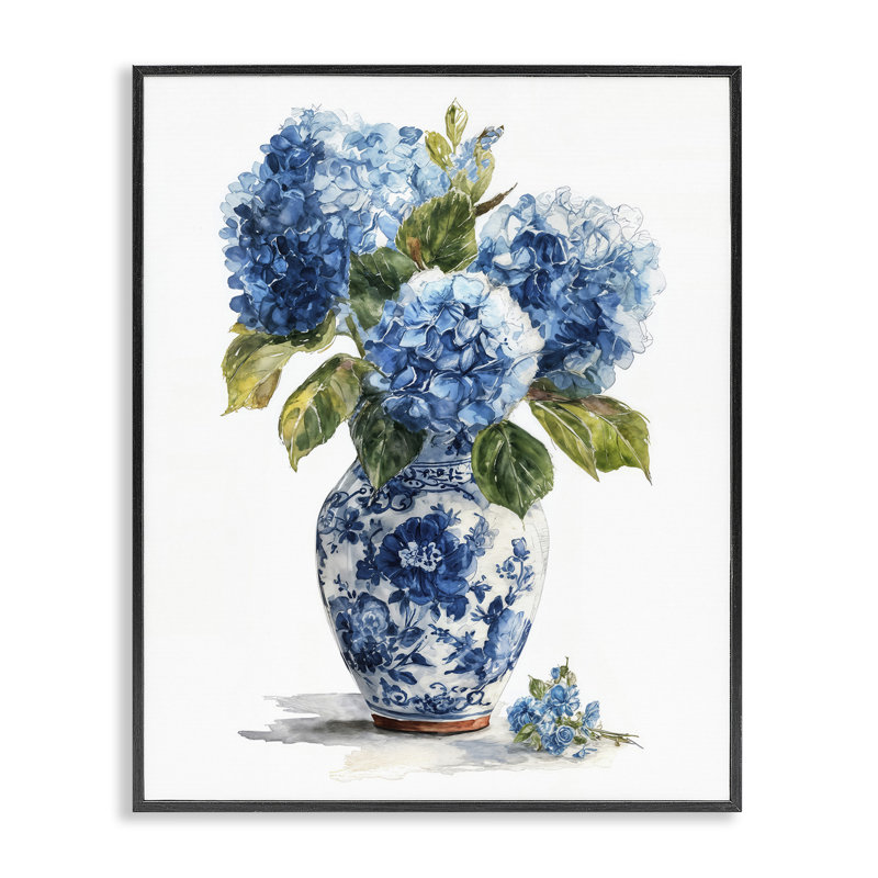 Vase en porcelaine avec bouquet d'hortensias, estampe numérique, imaginée par Imagine It Images, H 14 po x l 11 po