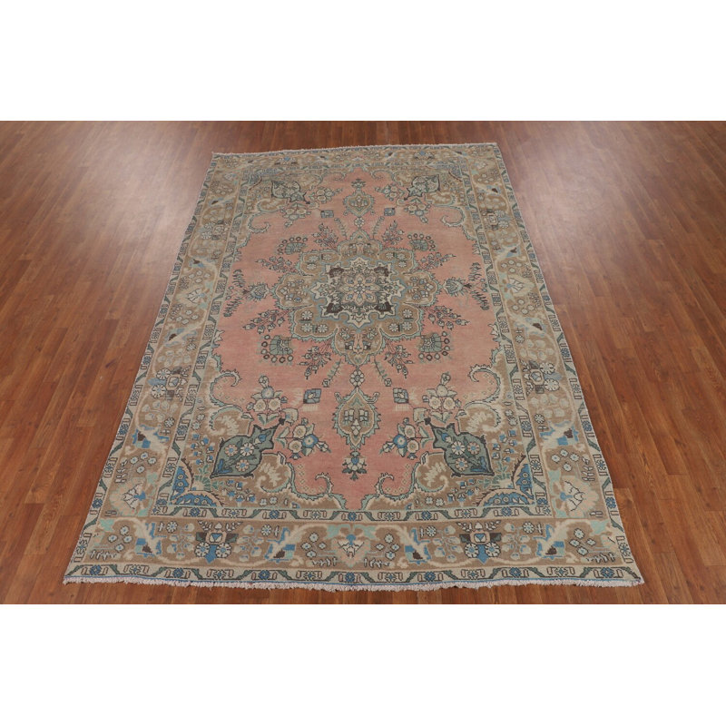 Tapis traditionnel délavé en laine rose 7 x 10