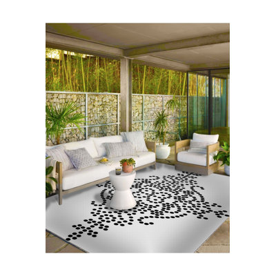 Black Dotted Patterned Woven Base Washable Rug