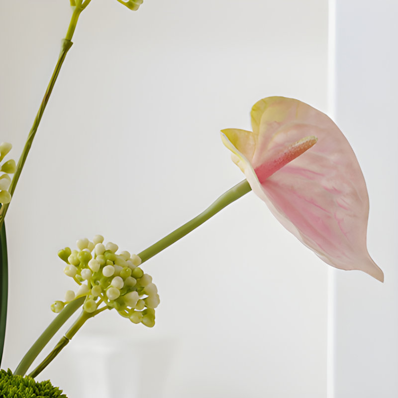 Ornements de fleurs simulées