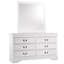 Commode blanche traditionnelle de style Louis Phillippe