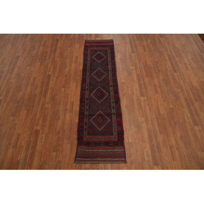 Tapis de couloir rouge 7 pi 7 po x 1 pi 11 po One-of-a-Kind