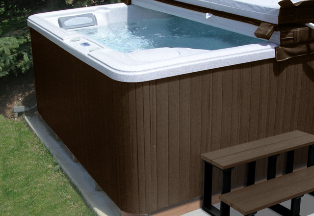 Our Favorite Hot Tub Accessories