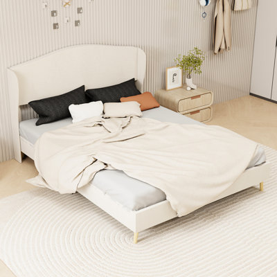 Structure de lit tapissier en velours beige grand lit, plateforme stable, tête de lit pour un lit de chambre à coucher apaisant, heures de sommeil douces et bien conçues