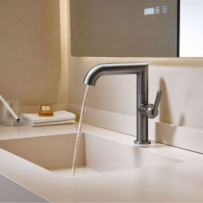 Household hot and cold basin faucets, bathroom faucets, hotel project faucets