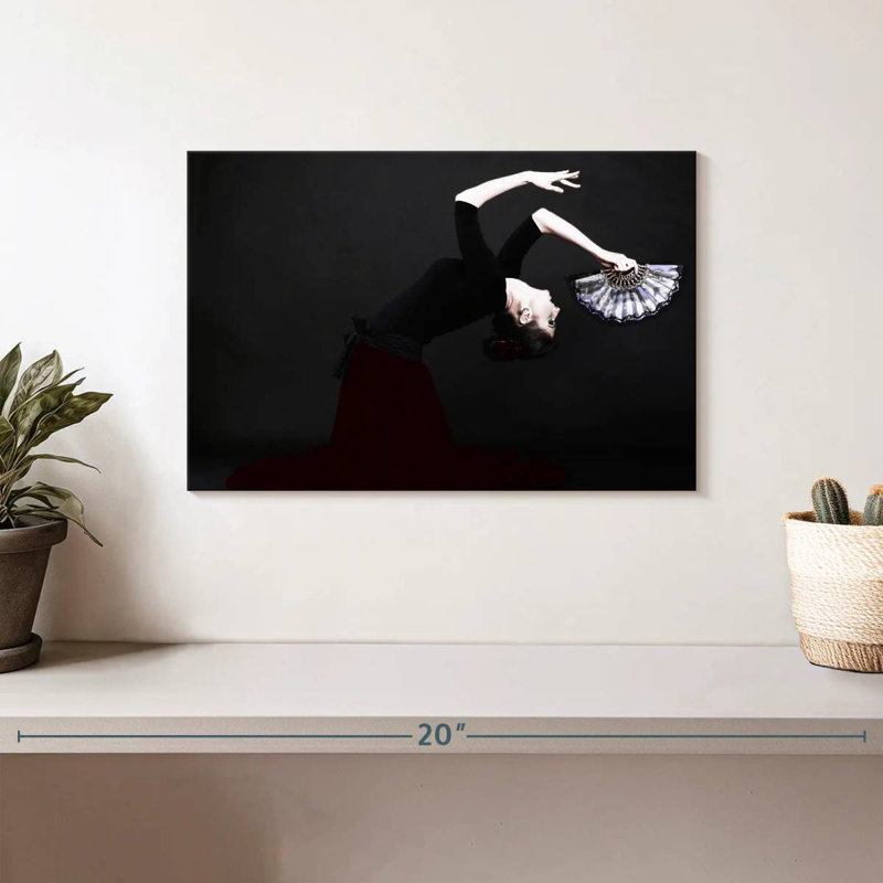 Enn Spanish Flamenco Dancer, 8" H x 12" W