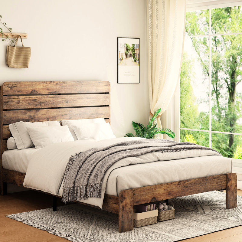 Structure de lit double en brun foncé, plateforme en bois pour le sommeil silencieux, pas de sommier tapissier, possibilité de rangement spacieux, cadre brun simple à assembler, conception, option abondante, catégorie