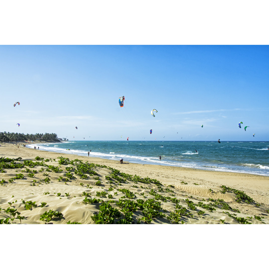 Kiteboarder am Strand von Cabarete