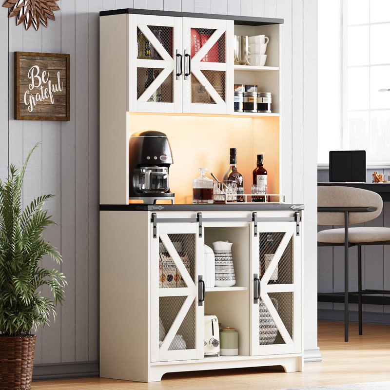 Huche de cuisine en bois pour four à micro-ondes avec beaucoup de rangement, station de charge et lumières DEL
