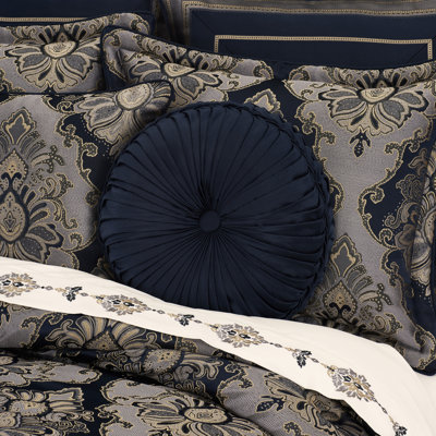 BRADLEY TUFTED ROUND DECORATIVE THROW PILLOW