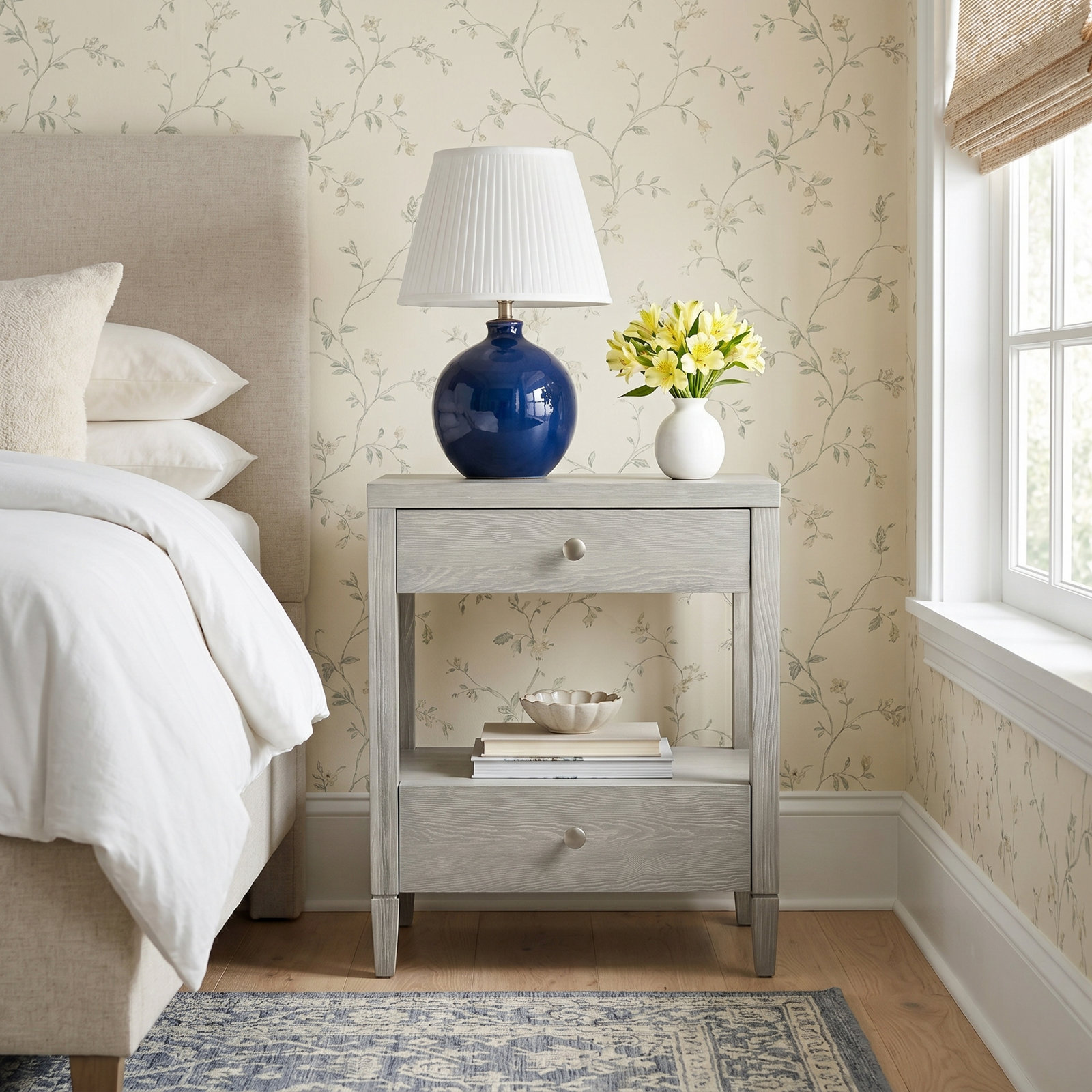 Oak 2-Drawer Nightstand