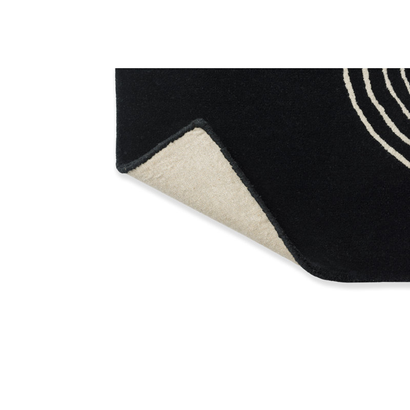 Decor Wool Area Rug in Black/White, Rectangle 6'7" x 9'2"
