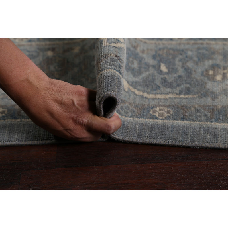 Tapis oriental en laine gris